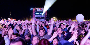 800.000 Besucher beim Fest-Auftakt