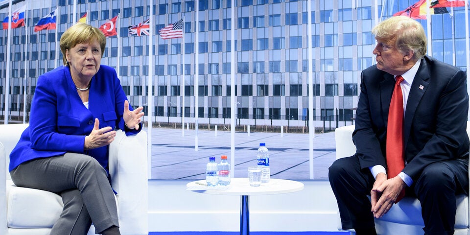 Trumps irrer England-Trip: Tee mit Queen, May beleidigt