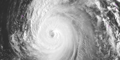 Hunderte Fl&uuml;ge storniert wegen Taifun