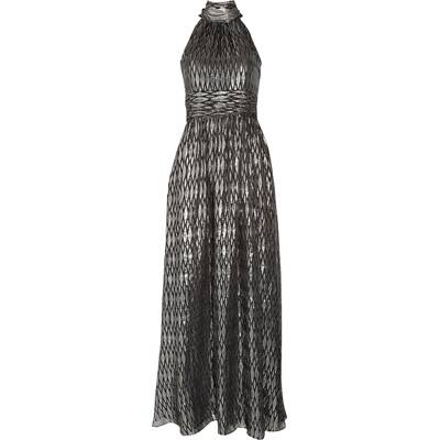 Ball-Looks im Chanel-Stil