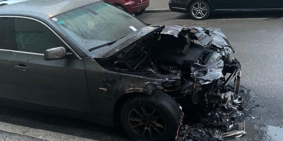 Spektakulärer Auto-Brand in Wien