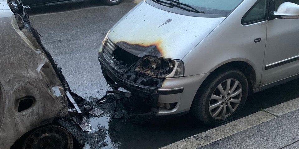 Spektakulärer Auto-Brand in Wien