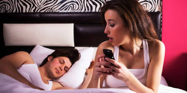 Das macht uns in Beziehungen eifers&uuml;chtig