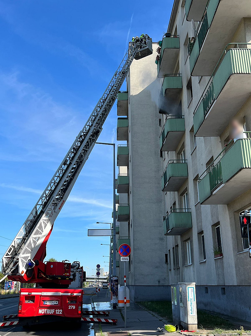 Zwei Verletzte bei Zimmerbrand in Wien