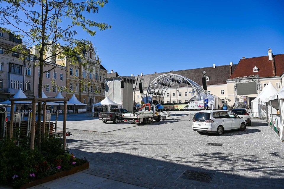 St. Pölten feiert neu gestalteten Domplatz