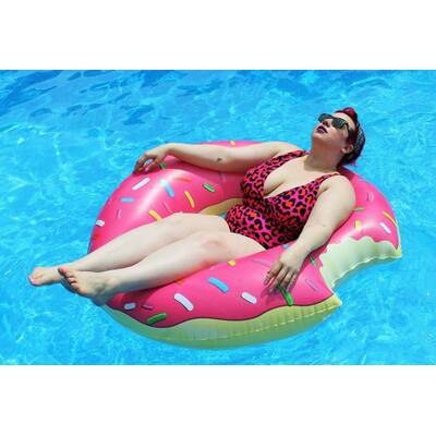 Rund na und? Dicke zeigen ihre Bikinis