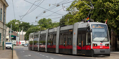 49 Stra&szlig;enbahn