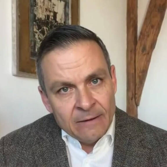 Regierung senkt Mehrwertsteuer auf Grundnahrungsmittel | Gerald Grosz