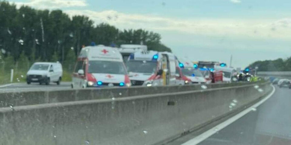 Stau-Chaos nach Unfall auf der A22