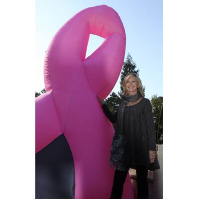 Kampf gegen Brustkrebs Olivia Newton John in Wien