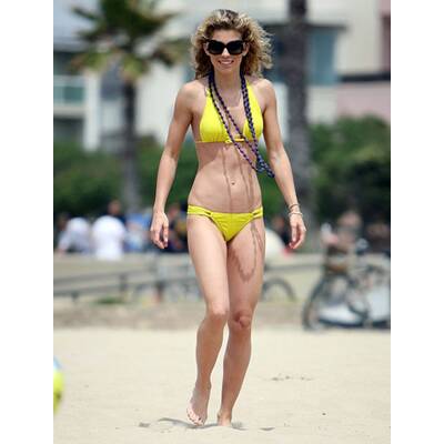 Annalynne McCord: Sexy Strandshow