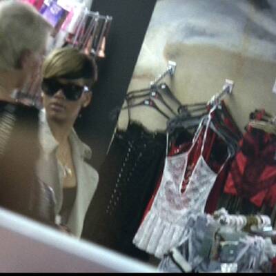 O la la: Rihanna beim Erotik-Shoppen