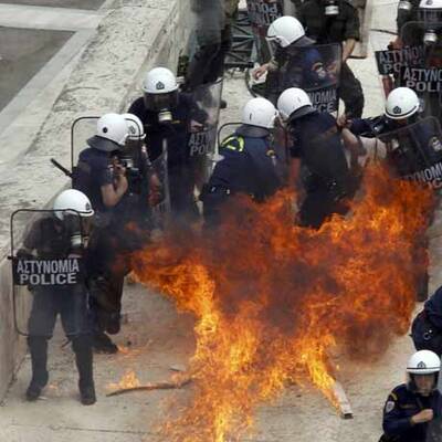 Ausschreitungen in Athen eskalieren