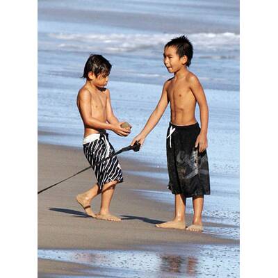 Brad Pitt, Maddox & Pax in Malibu