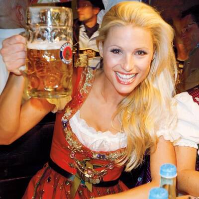 Oktoberfest: Wem steht das Dirndl am besten?