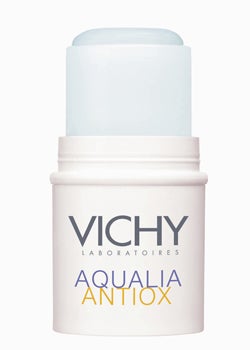 1 Aqualia Antiox Frischestift gegen müde Augen, 17,90 Euro