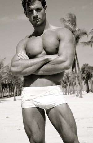 1 Badehose mit Wickeldetail um 119 Euro