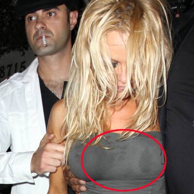Pamela Anderson: Volltrunken und fleckig