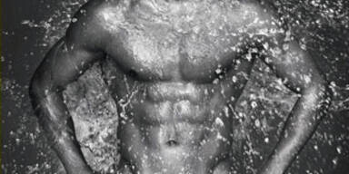 Ronaldo zieht sich für Armani aus