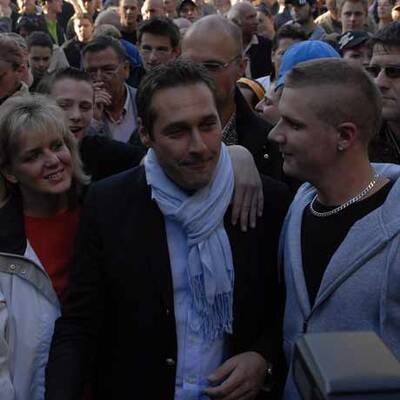 Demo Dammgasse: Pro & Contra Islam