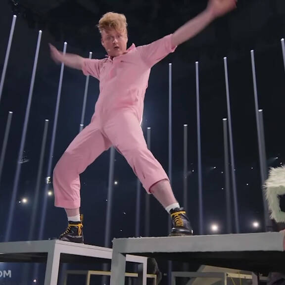 Der ESC-Final-Auftritt von England - Look Mum No Computer 