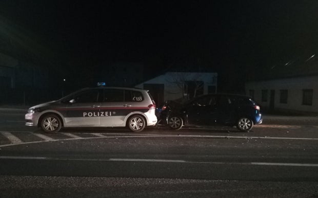55-jährige Alkolenkerin rammte Polizeiauto in Klagenfurt