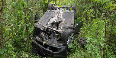 St. Florian: Überschlag nach Überhol-Manöver