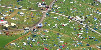 Riesige M&uuml;llberge beim Electric Love Festival