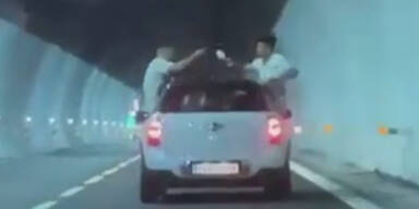 Ansturm auf Lignano: Party-Exzesse schon auf der Hinreise