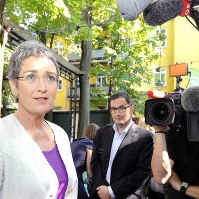 Lunacek bei der Stimmabgabe in Wien