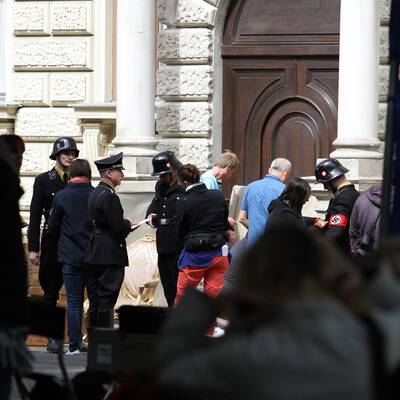 Am Set hinter der Votivkirche