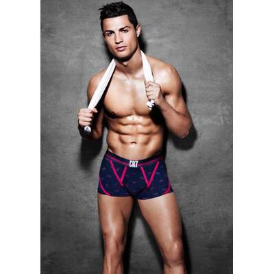 Cristiano Ronaldo zeigt neue Unterwäsche-Kollektion