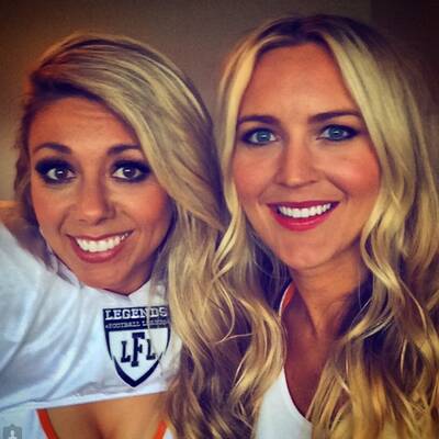 Das ist sexy Bier-Footballerin Alli Alberts