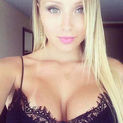 Heiß: Playboy-Bunny Daniella Chavez