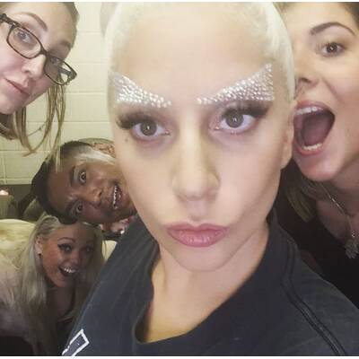 Lady Gaga: Glitzeraugenbrauen
