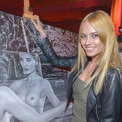 Ena Kadic: Anprobe mit La Hong