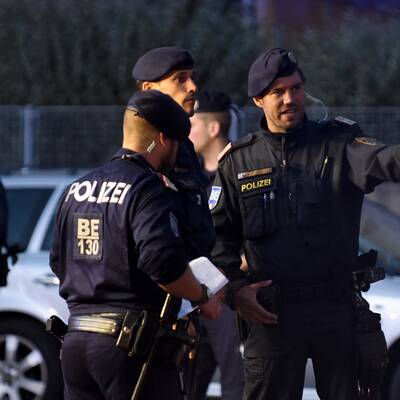 Wiener Polizist niedergefahren 