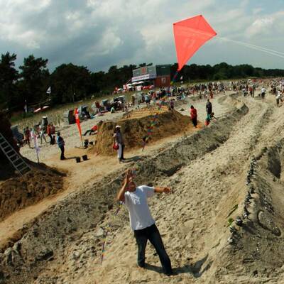 Weltgrößte Sandburg auf Rügen errichtet