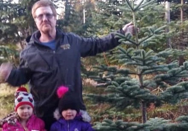 Papa tot: Zwillinge (4) befreien sich aus Wrack