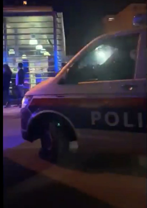 Mega-Party: Hunderte feiern am Donaukanal