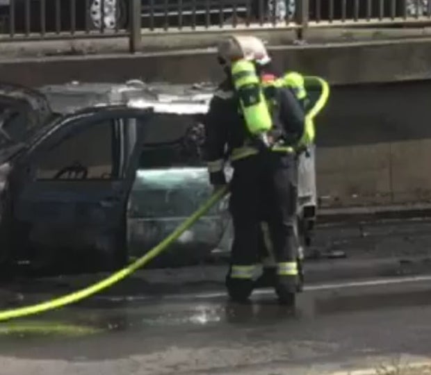Spektakulärer Autobrand mitten in Wien