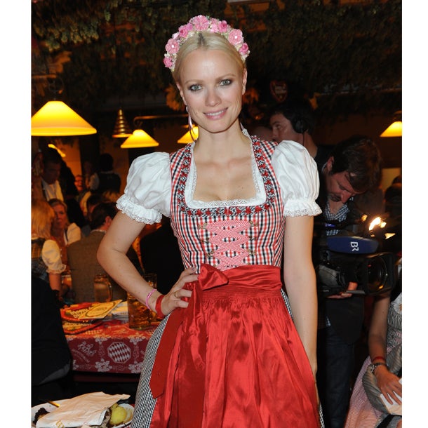 Vips auf der Wiesn mit Austro-Haarschmuck