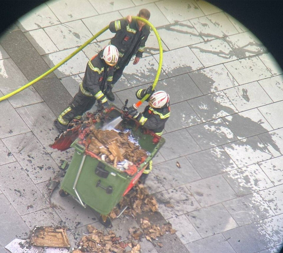 25-Jähriger zündete Container vor SPÖ-Klub an