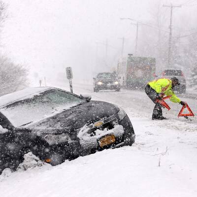 US-Schneesturm legt Ostküste lahm 
