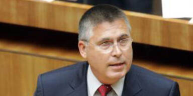 20060912_APA_RolandSchlager_Broukal