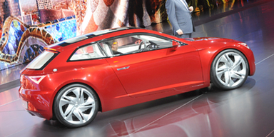 VW-Konzern mit Produktfeuerwerk in Paris