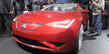 VW-Konzern mit Produktfeuerwerk in Paris