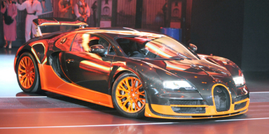 VW-Konzern mit Produktfeuerwerk in Paris