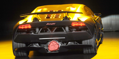 VW-Konzern mit Produktfeuerwerk in Paris