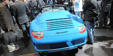 VW-Konzern mit Produktfeuerwerk in Paris